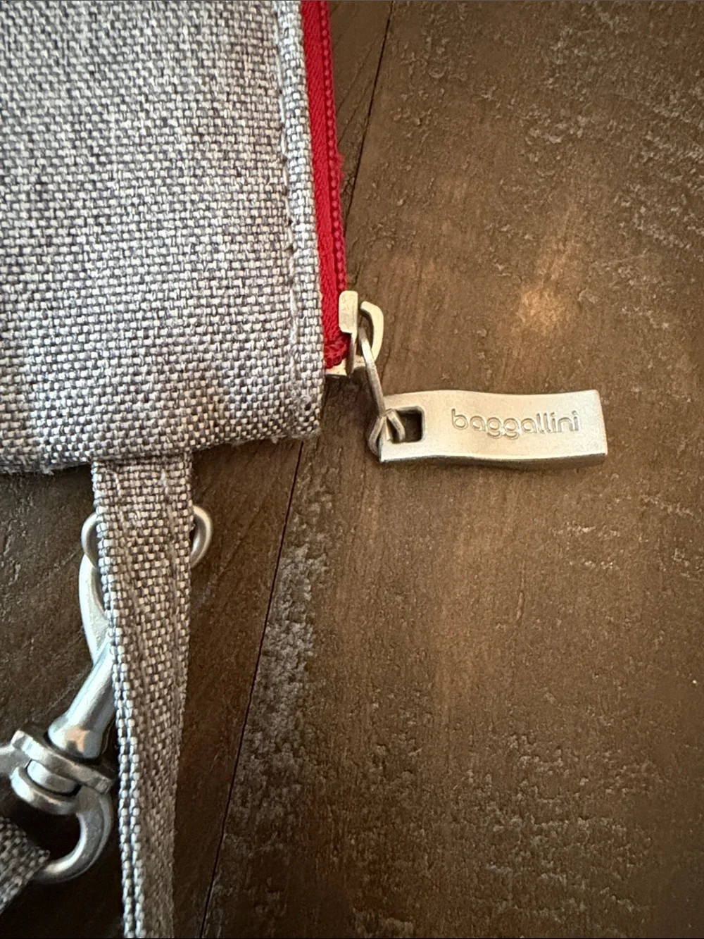 Baggallini gray rfid